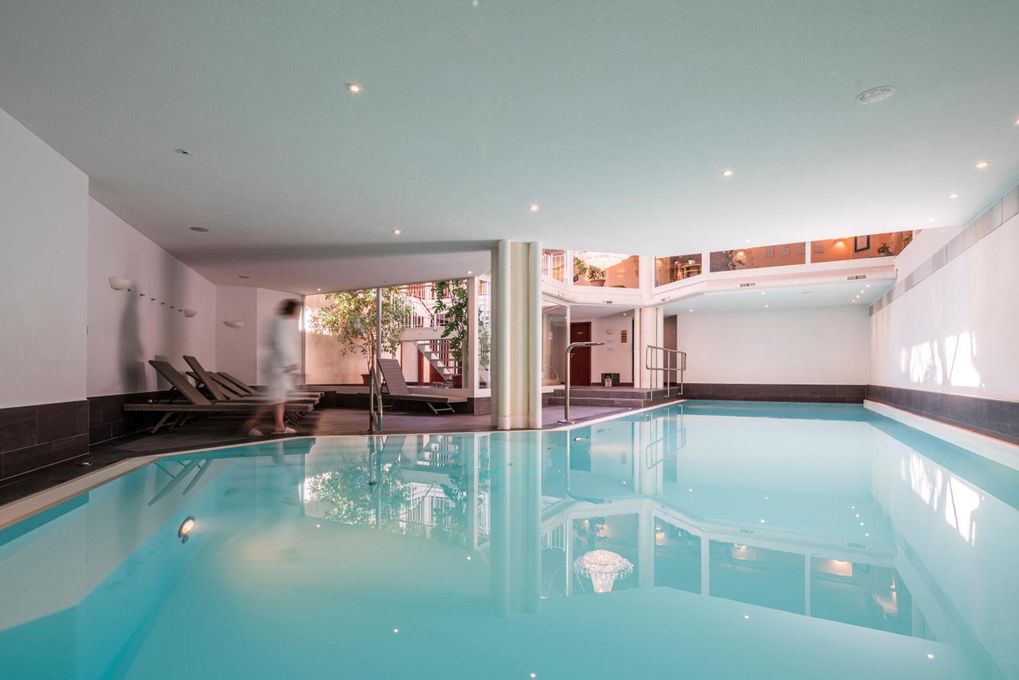 Golfhotel Les Hauts De Gstaad & Spa Exterior photo